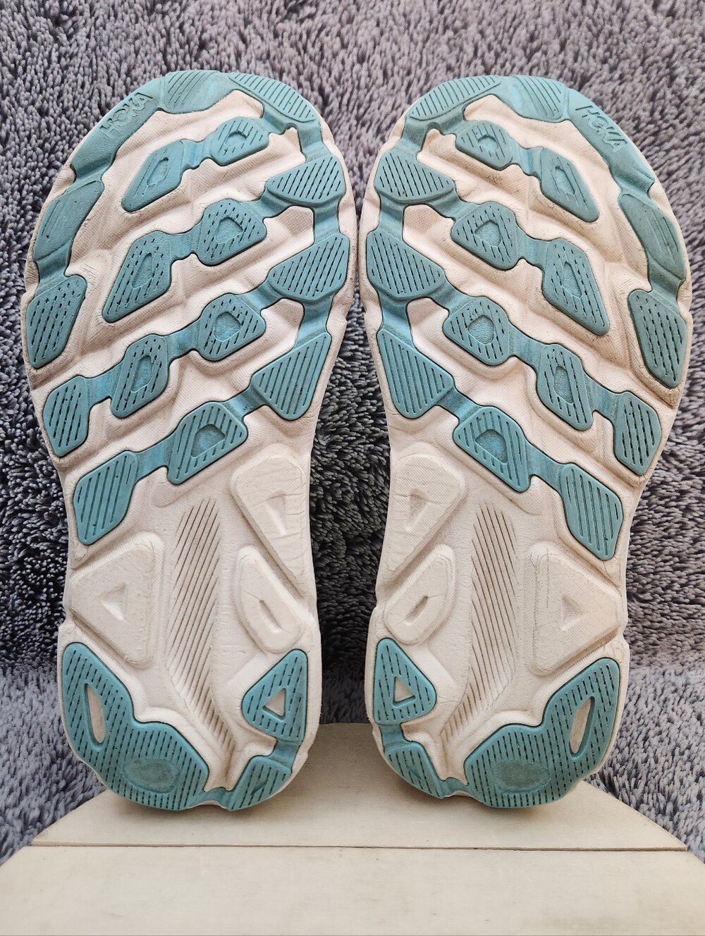 Hoka One One Clifton 9 Women's Size 10B Running Shoes - Picture 8 of 9